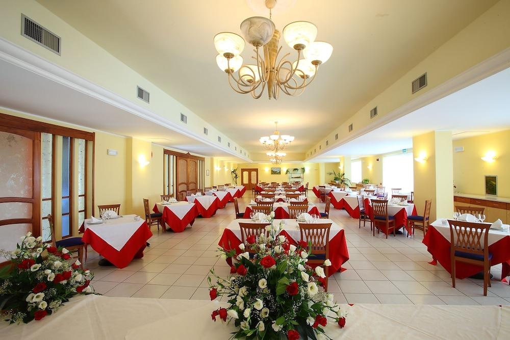 Partenone Resort Hotel Riace Marina Buitenkant foto